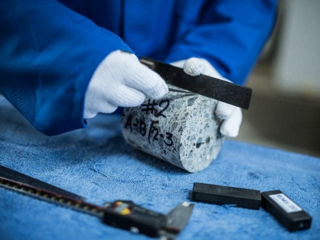Concrete-testing-services-640x480